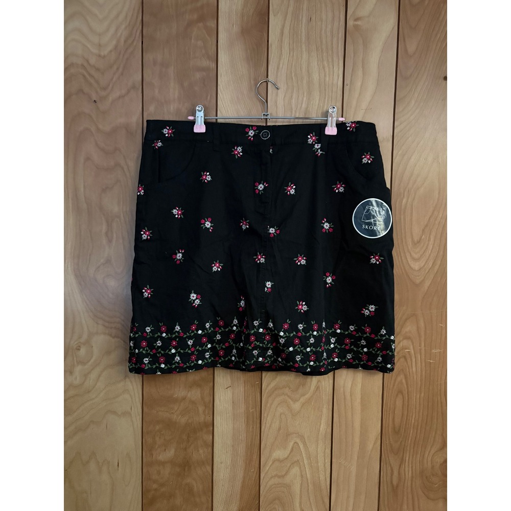 Karen Scott Womens Black Floral Embroidered Skort Size 12 Cotton Blend NWT